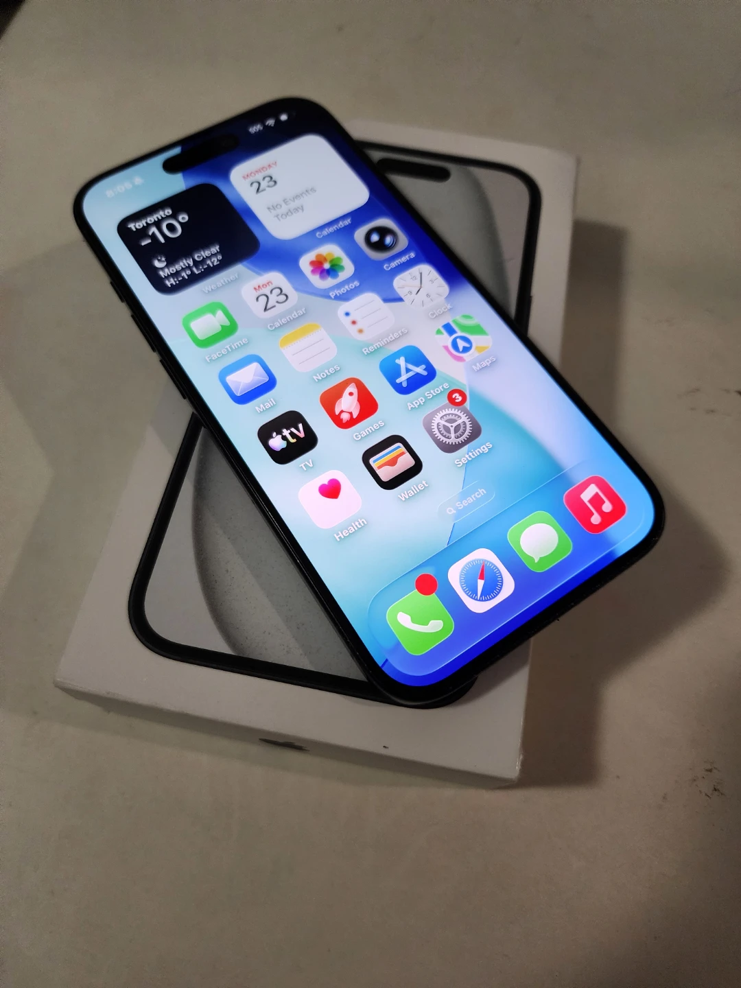 iPhone 15 Pro | 128 GB | FREE DELIVERY