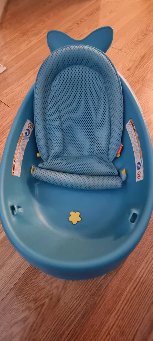 URGENT MOVE-OUT SALE! Skip Hop Moby Baby Tub - photo 3