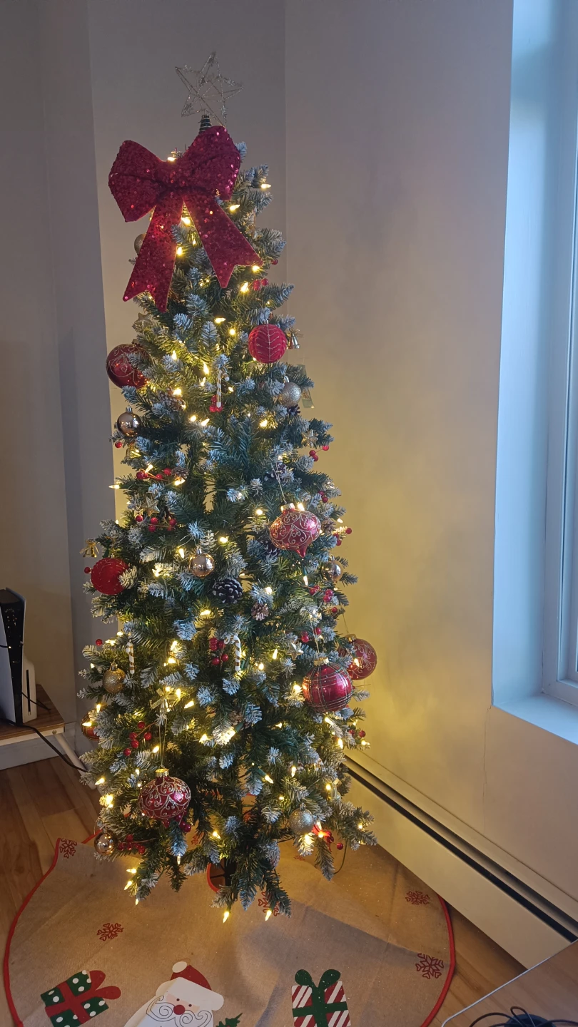 Pre-lit Artificial Christmas Tree with Ornaments - photo 3