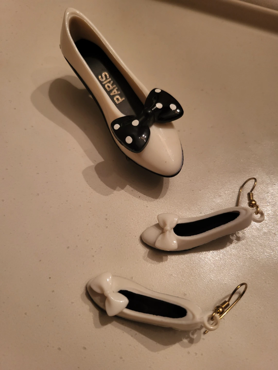 White and Black High Heel Shoe Earring & Brooch Set