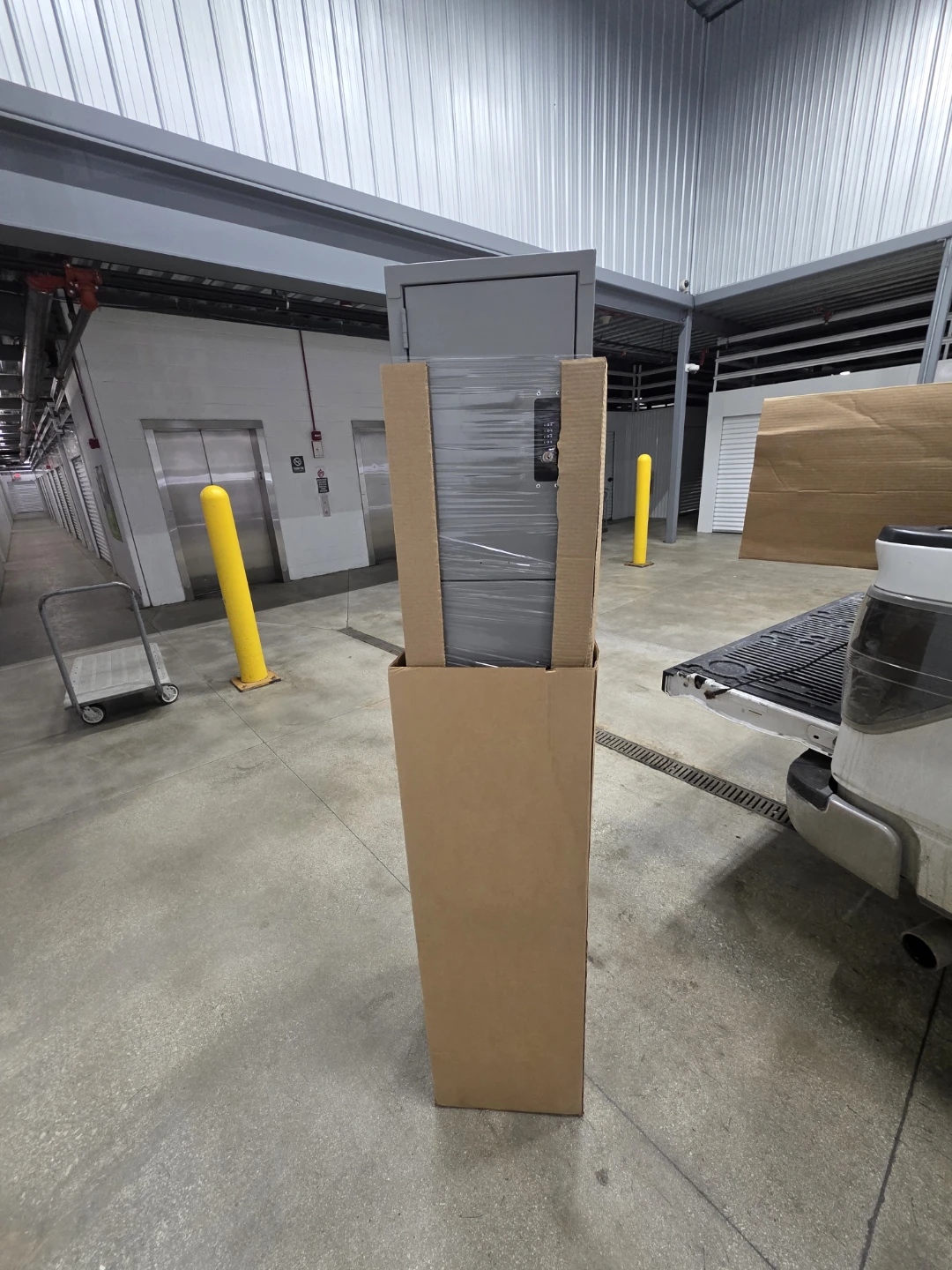 Salisbury Standard Metal Locker - 4 Tier - Deep Gray - photo 2
