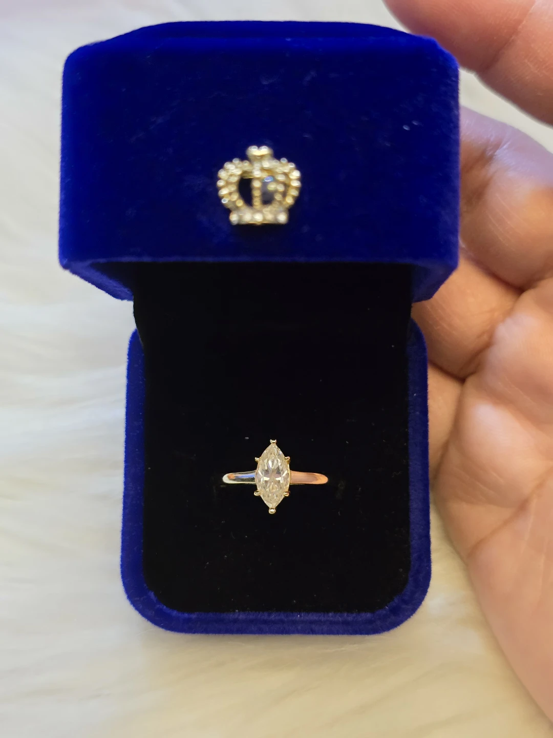 1.0 carat Marquise Cut Moissanite Diamond Engagement Ring - photo 2