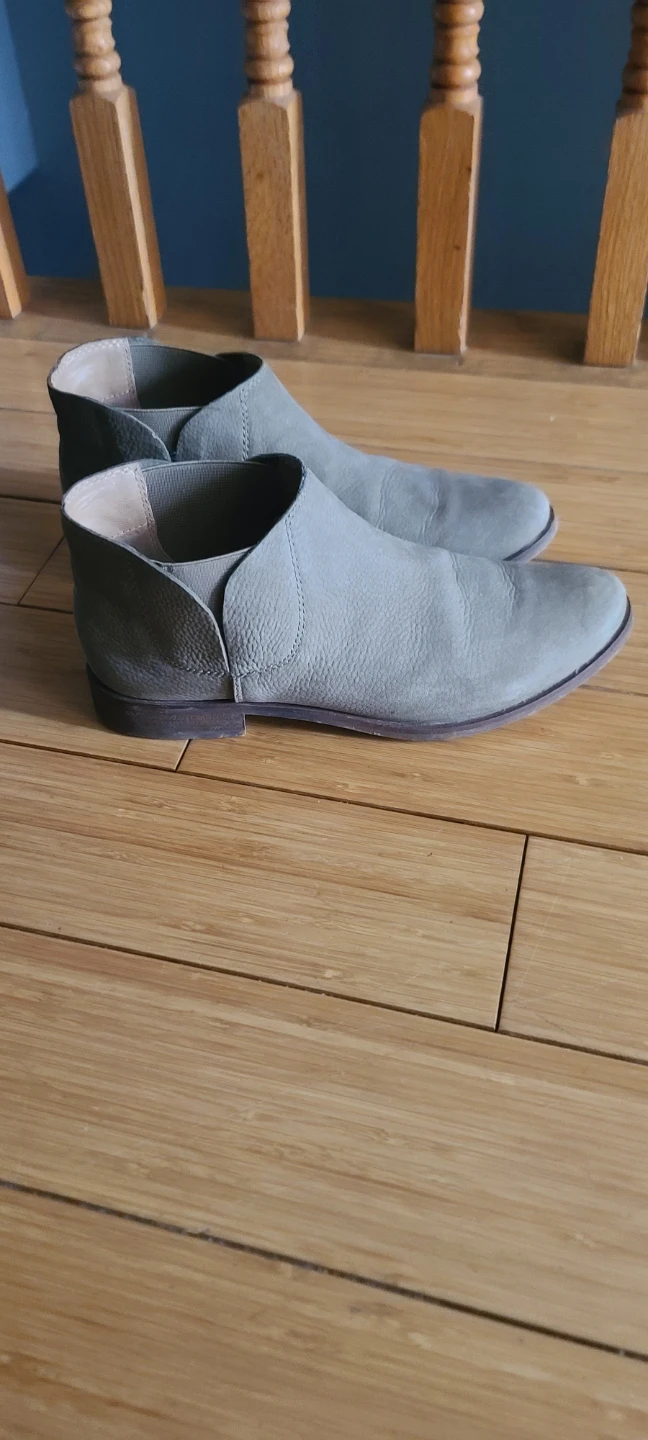 Splendid Grey Suede Ankle Boots - Size 7.5 - photo 2