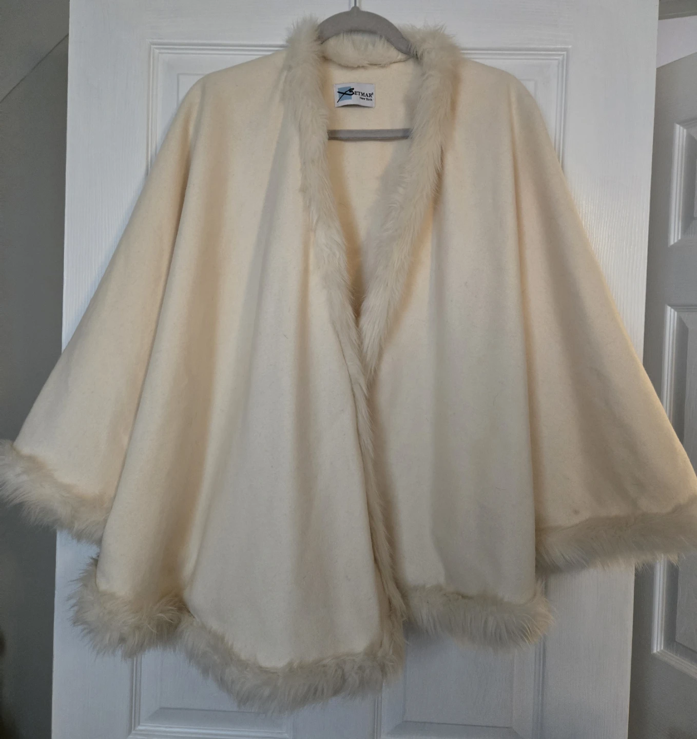 Betmar Cream Faux Fur Trim Cape