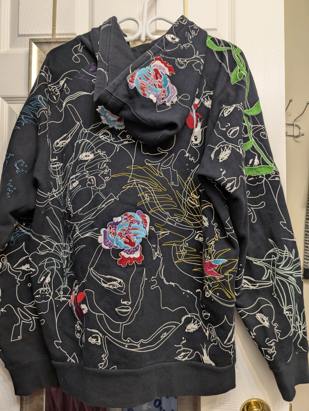 Artful Dodger Black Med Hoodie with Abstract Faces and Parrots - photo 4