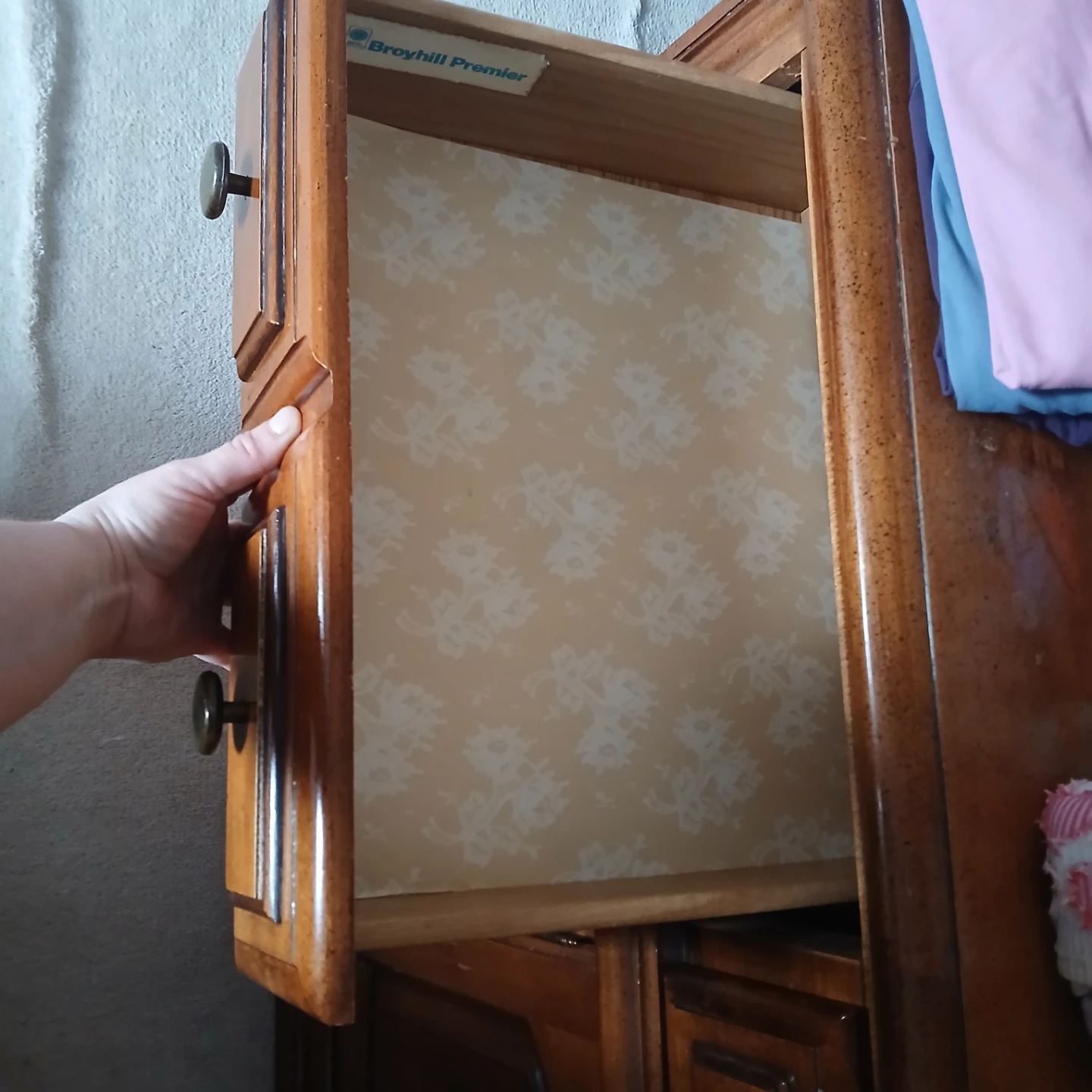 Broyhill Premier Dresser - photo 3
