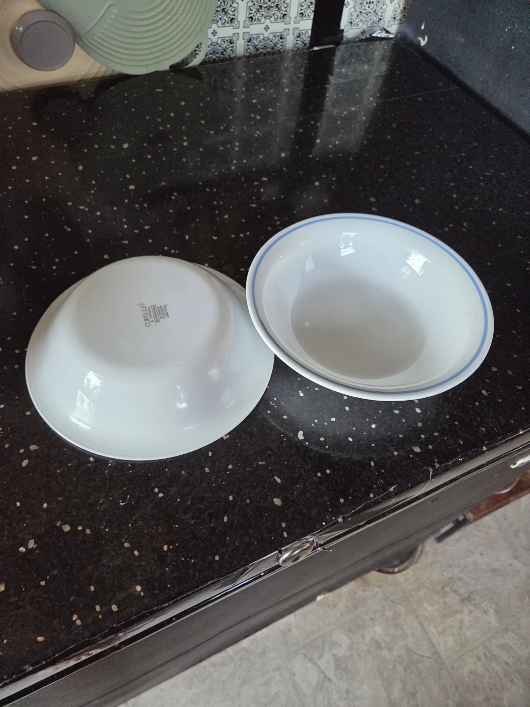 Corelle shallow bowls x2 🏆