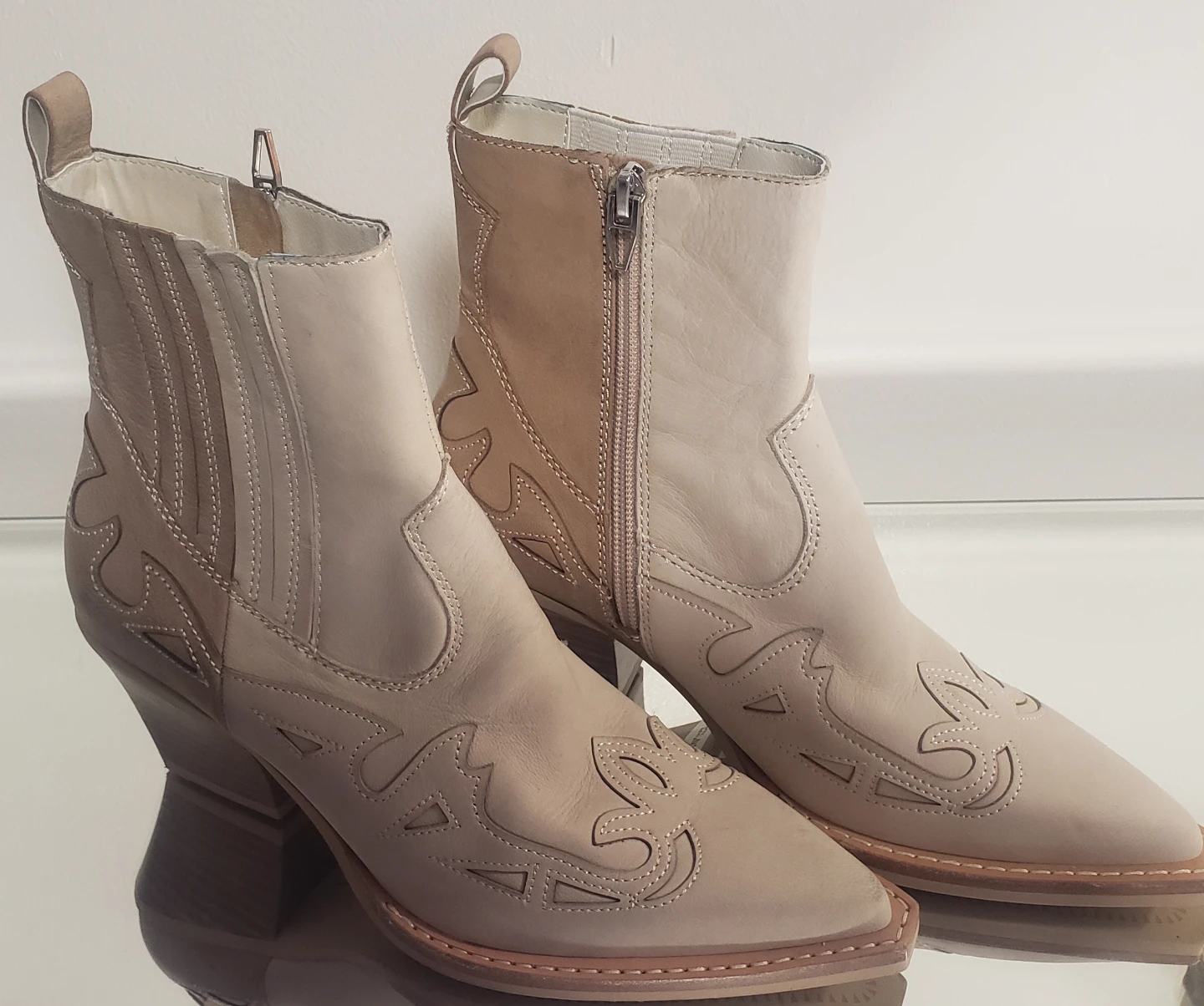 Brand new Dolce Vita Cowgirl  Anle Boots