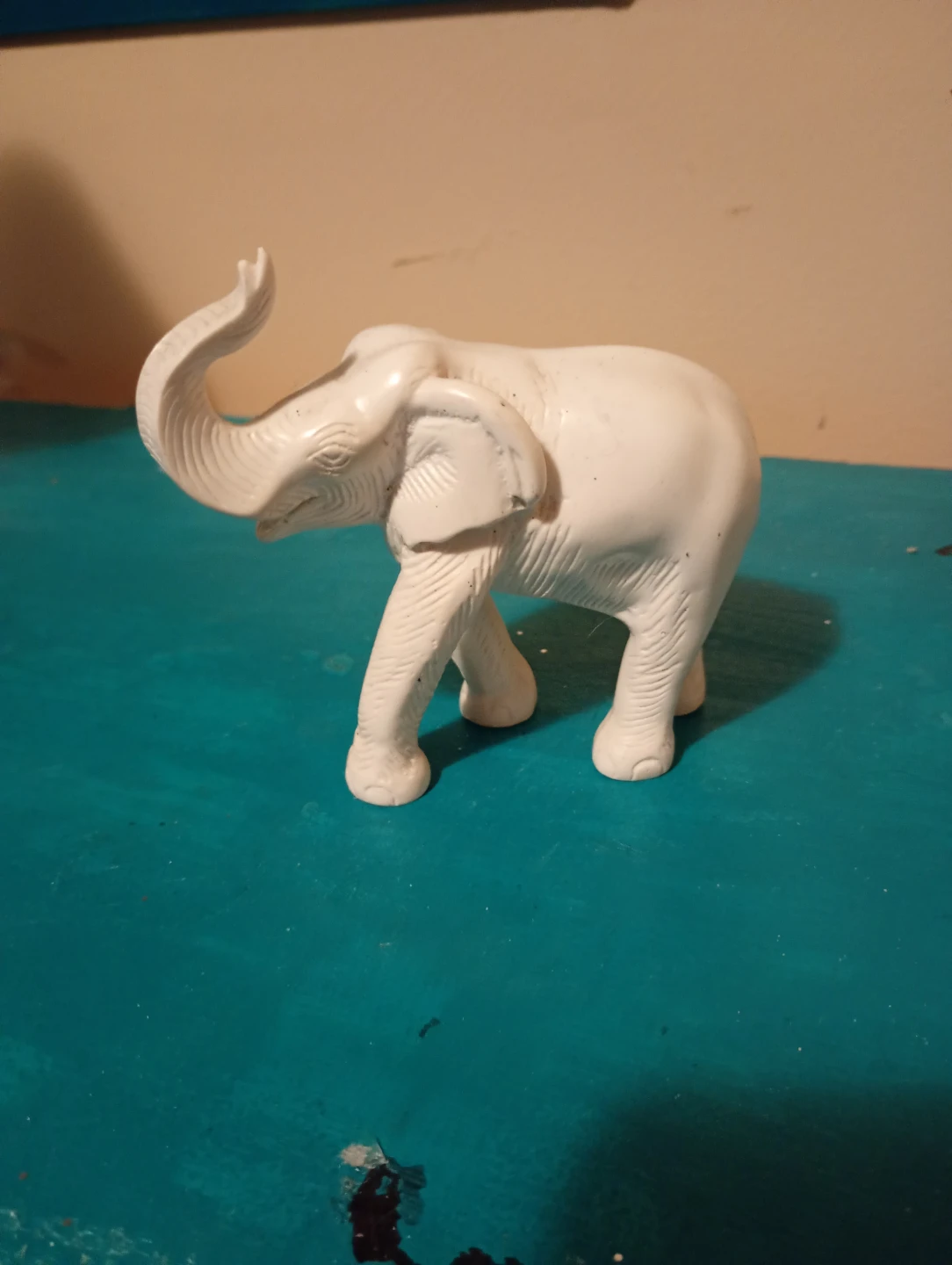 White Elephant Figurine - photo 4