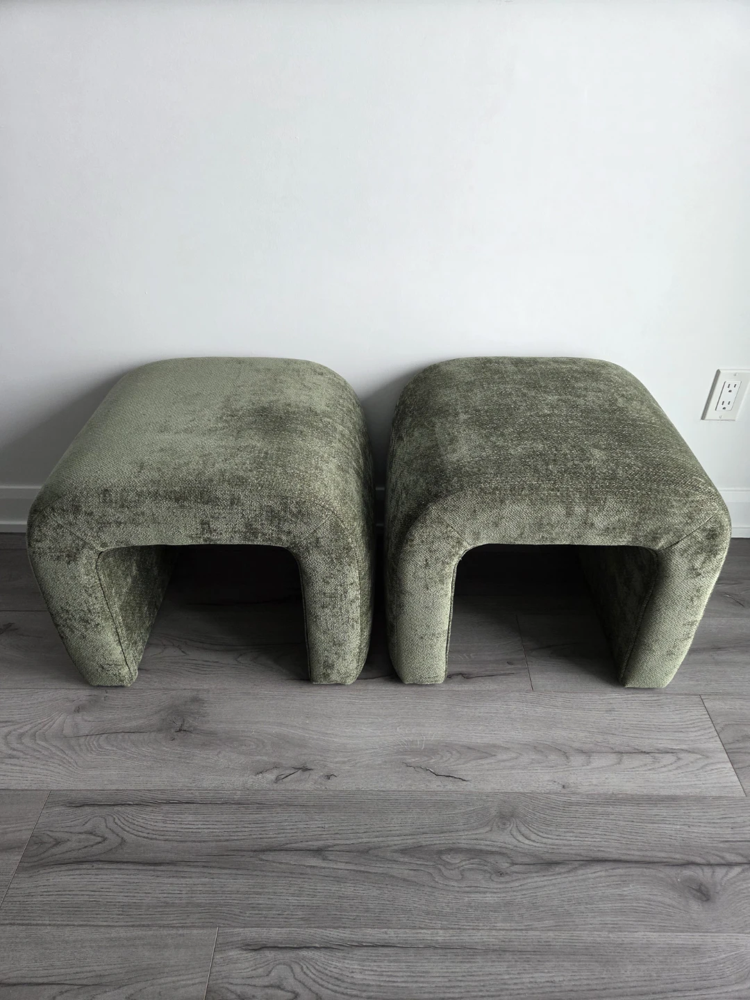 Green U-Shaped Ottomans - photo 2