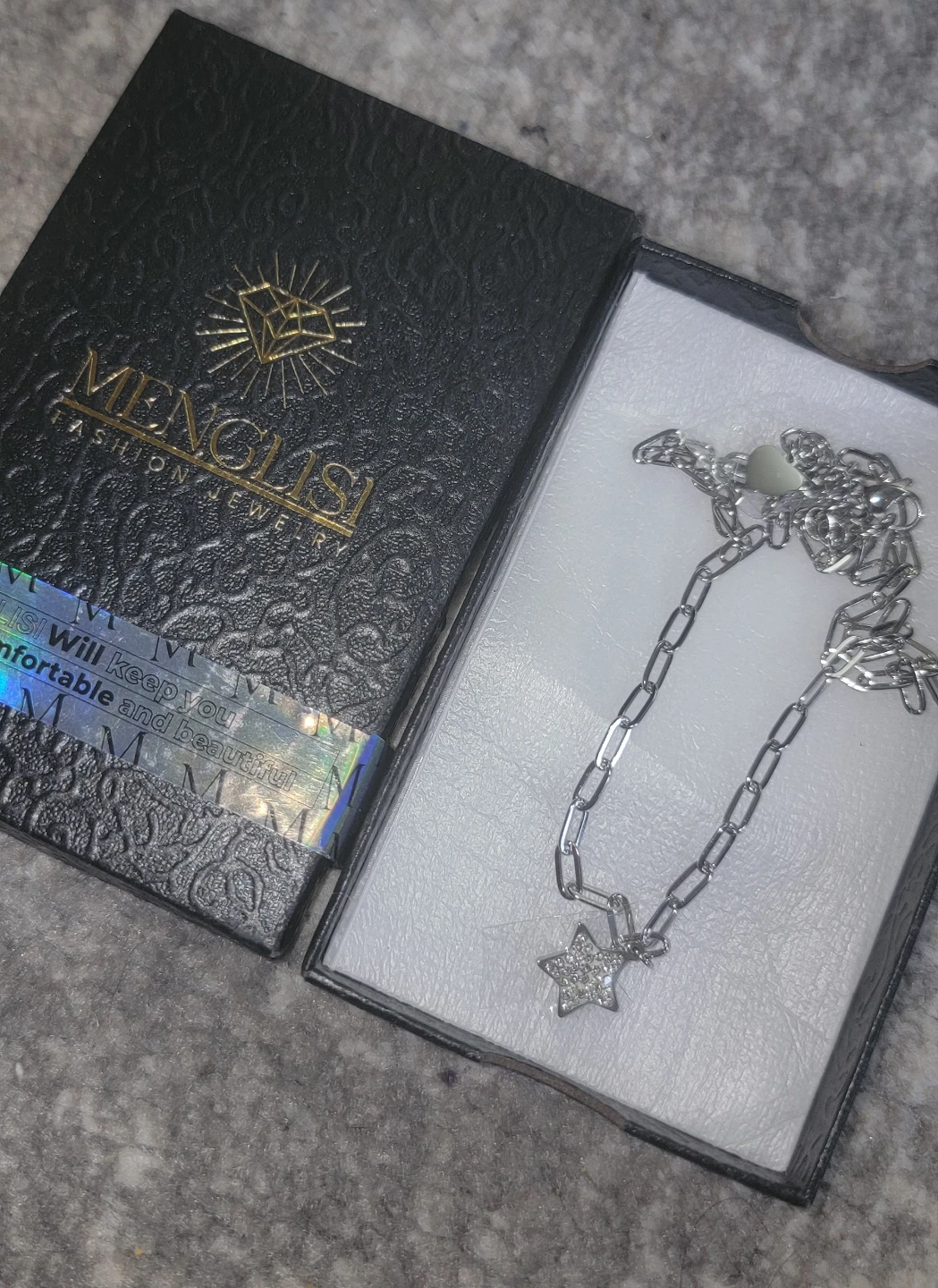 MENGLISI Star Pendant Necklace