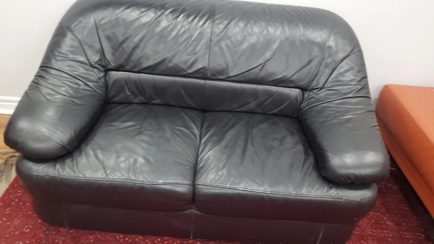 Black Leather Loveseat Sofa - photo 4