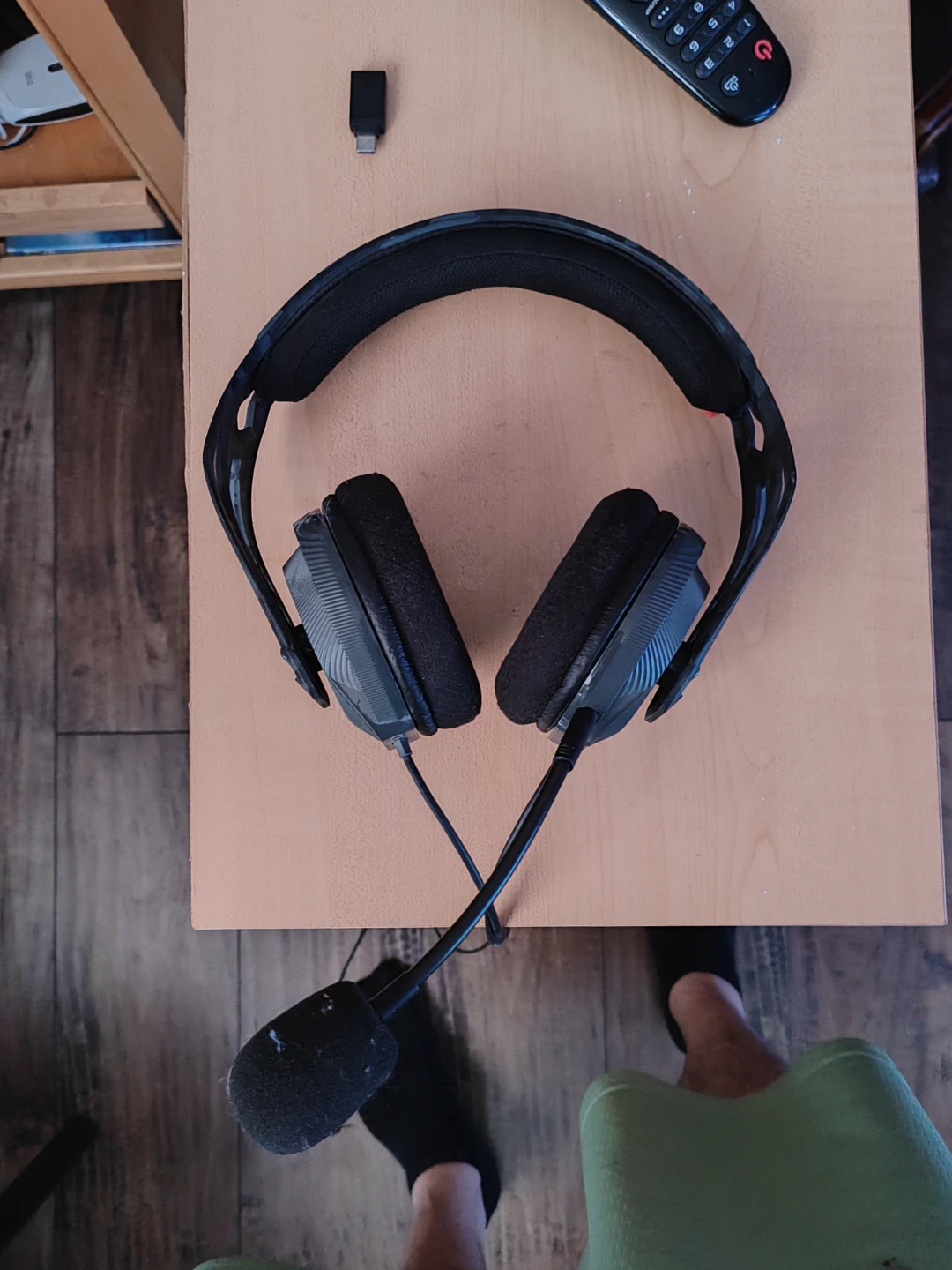 PLT 400 High End Headset