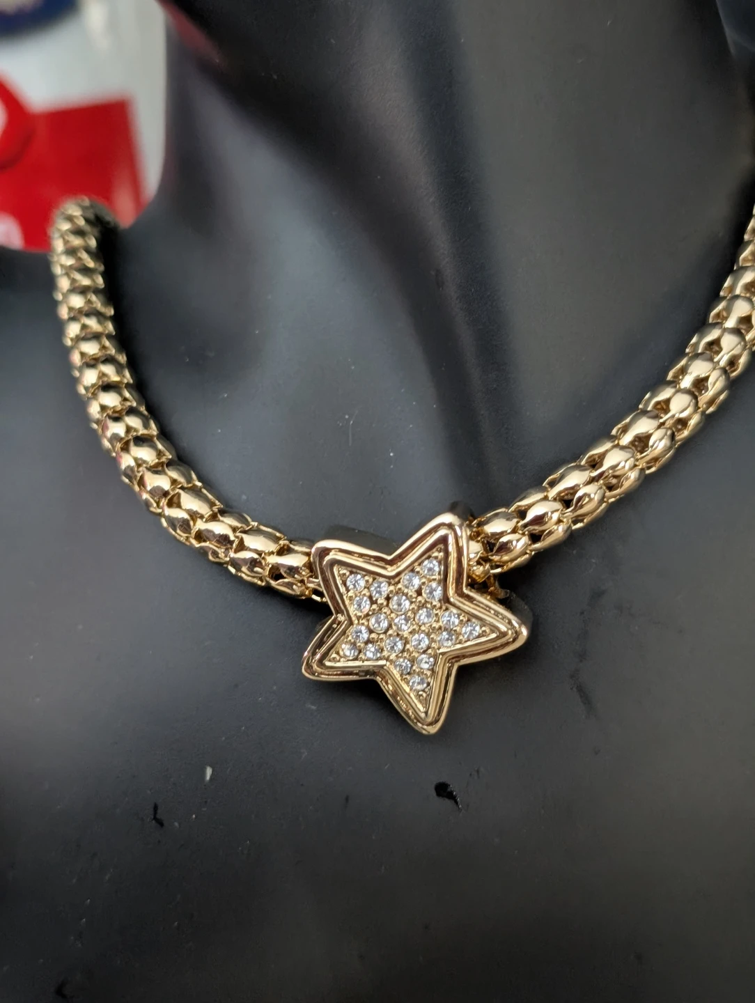 Gold Star Necklace and Earrings Set with Rhinestones - photo 4