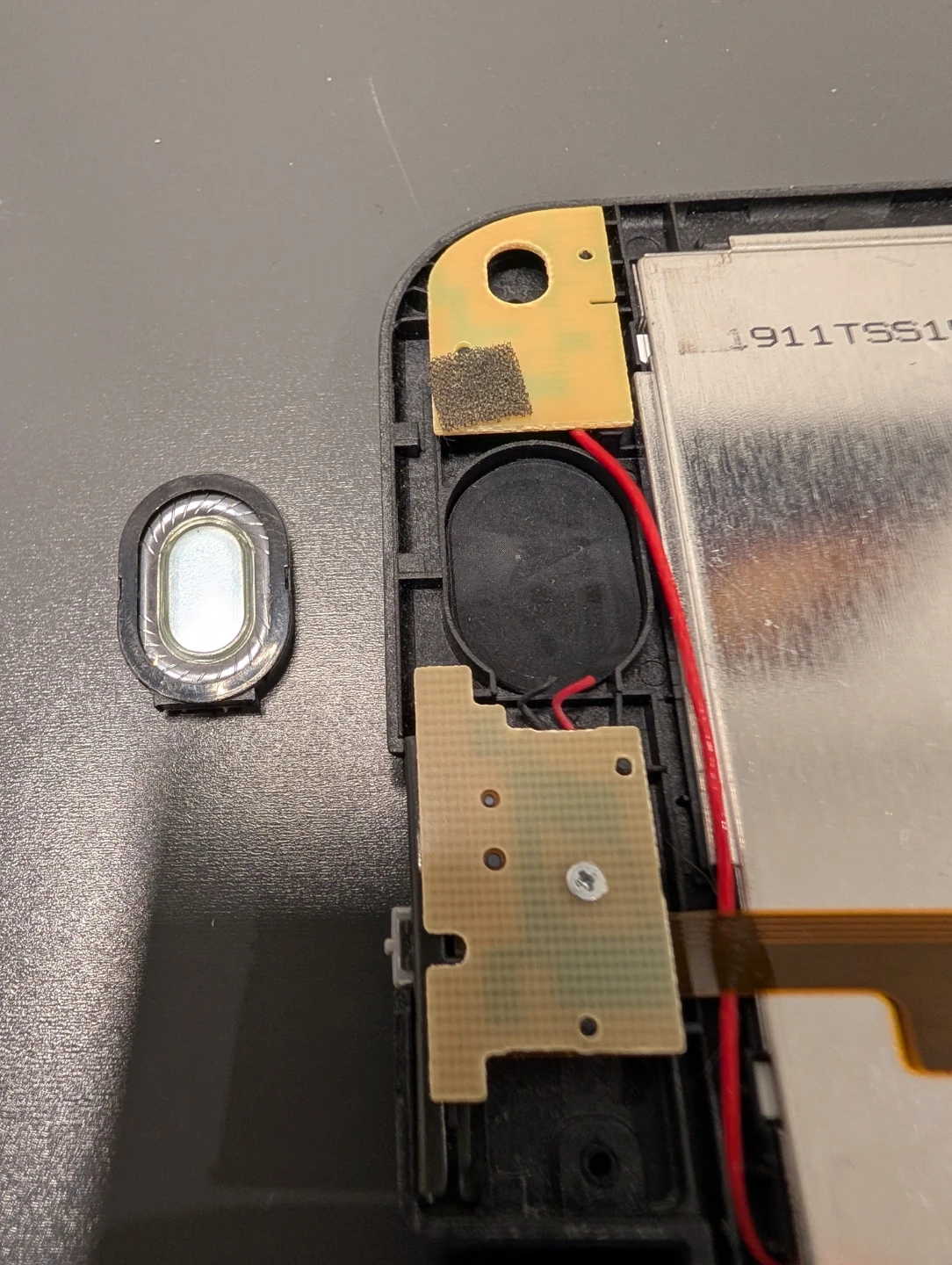 New Nintendo 3DS XL Broken - For Parts - photo 3
