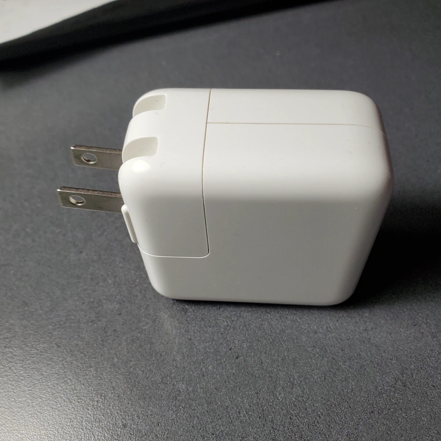 Apple 30W USB-C Power Adapter (fast charge iPhone) - photo 4