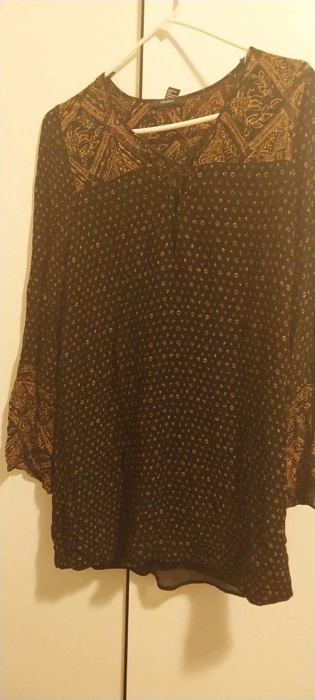 Forever 21 Women's Black & Gold Print dress Size S