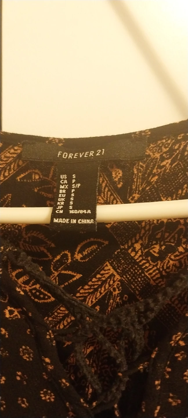 Forever 21 Women's Black & Gold Print dress Size S - photo 2