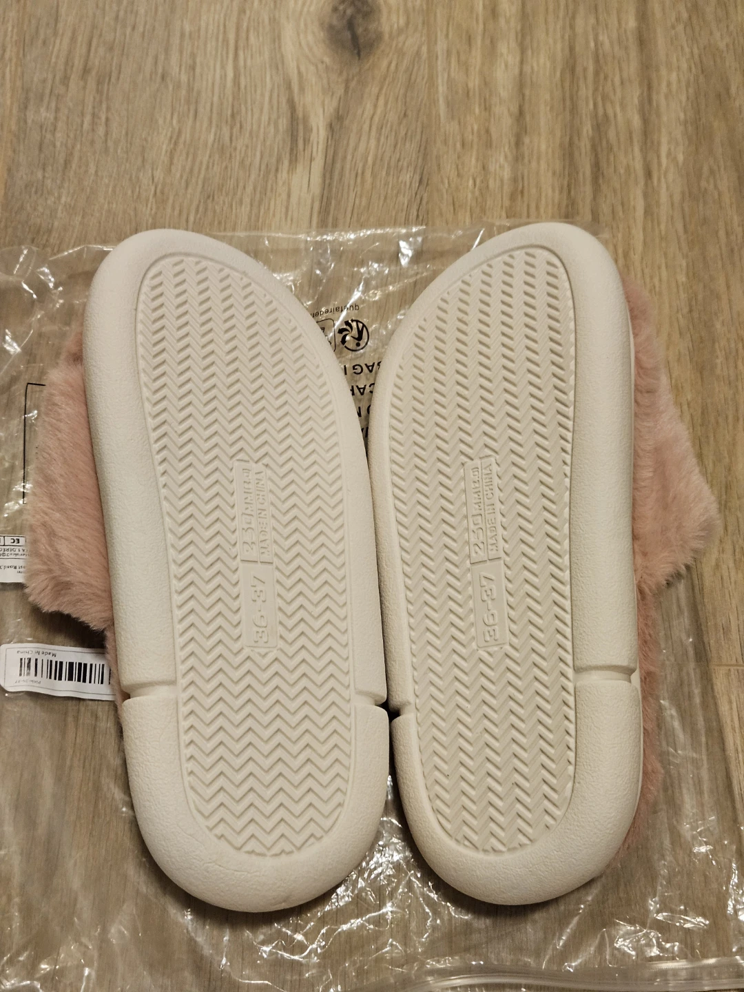 Pink Fuzzy Slippers - Size 36 - 37 - photo 2