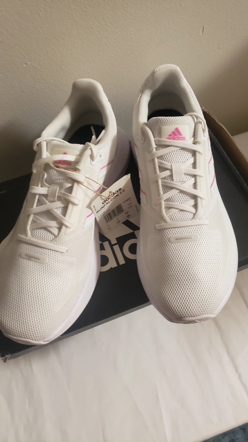 Brand new Women's Adidas Runfalcon 2.0 Size US 8,5
