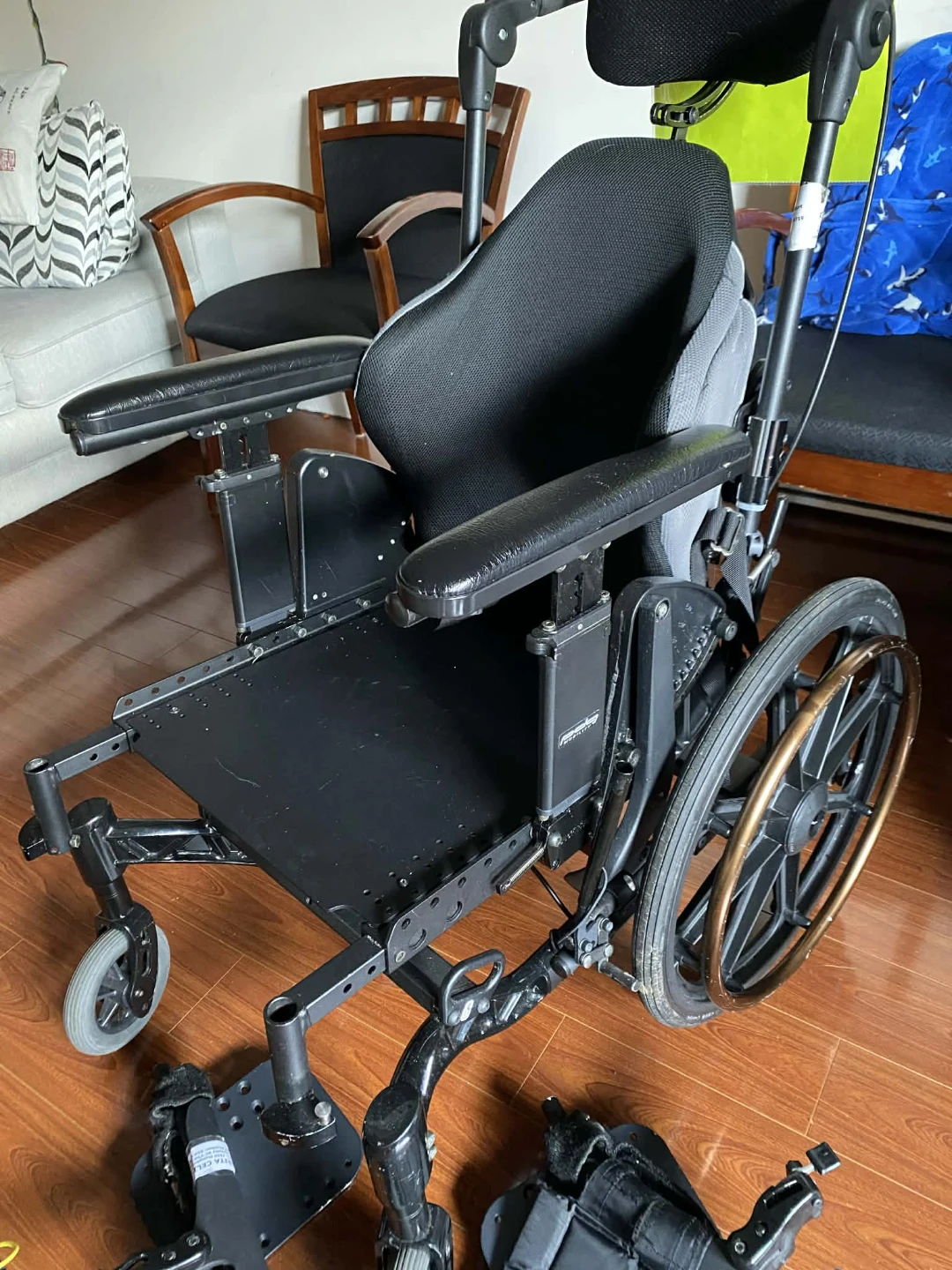 used wheelchair and roho cushion - photo 4