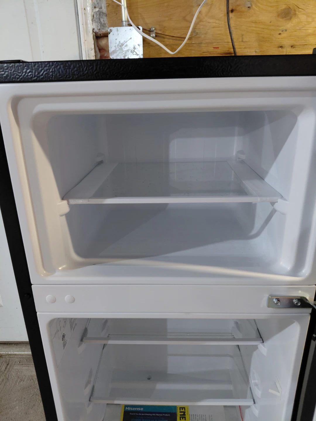 Hisense Compact Refrigerator - photo 2