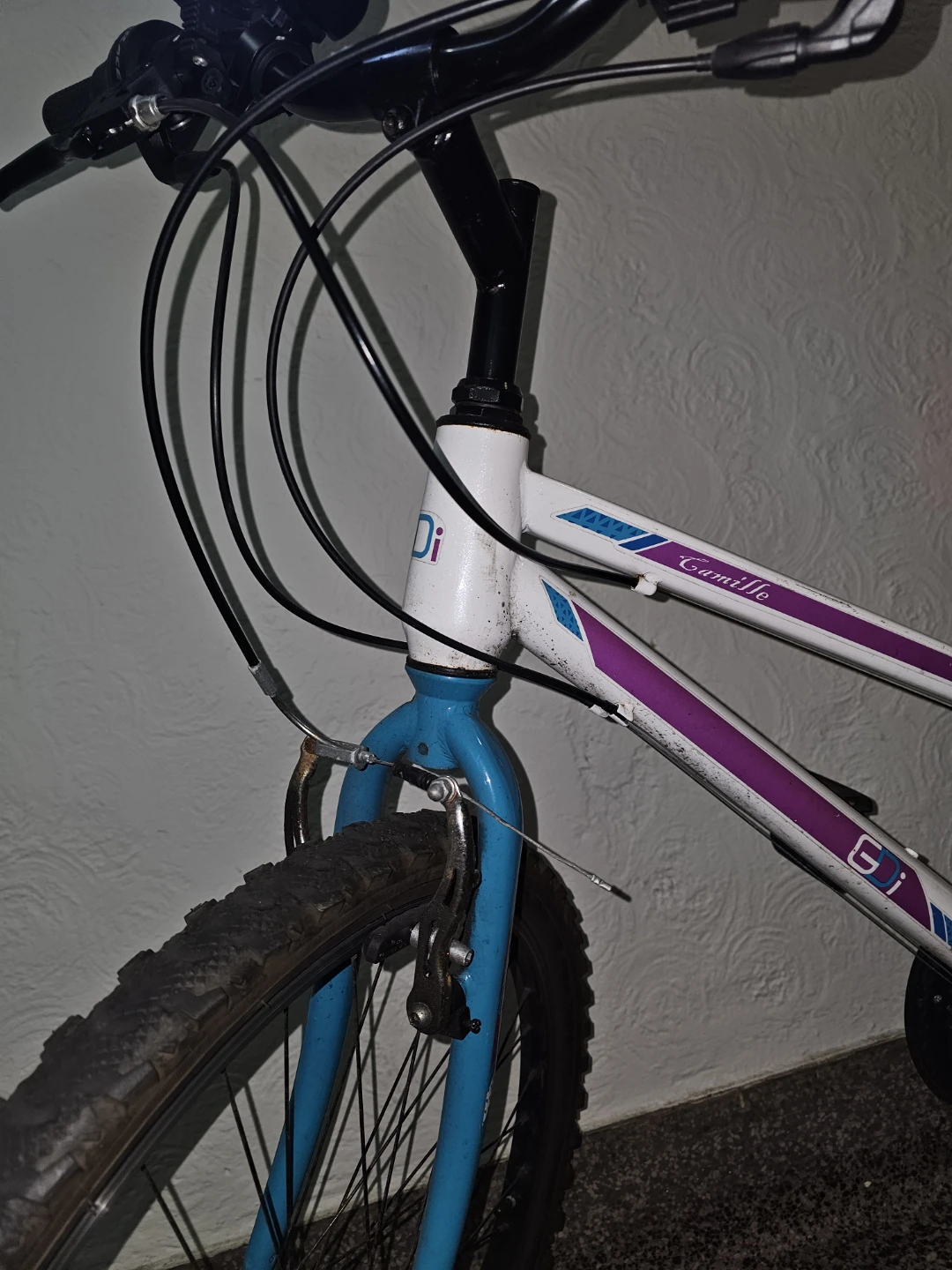 GT Camille Women's Mountain Bike - photo 3