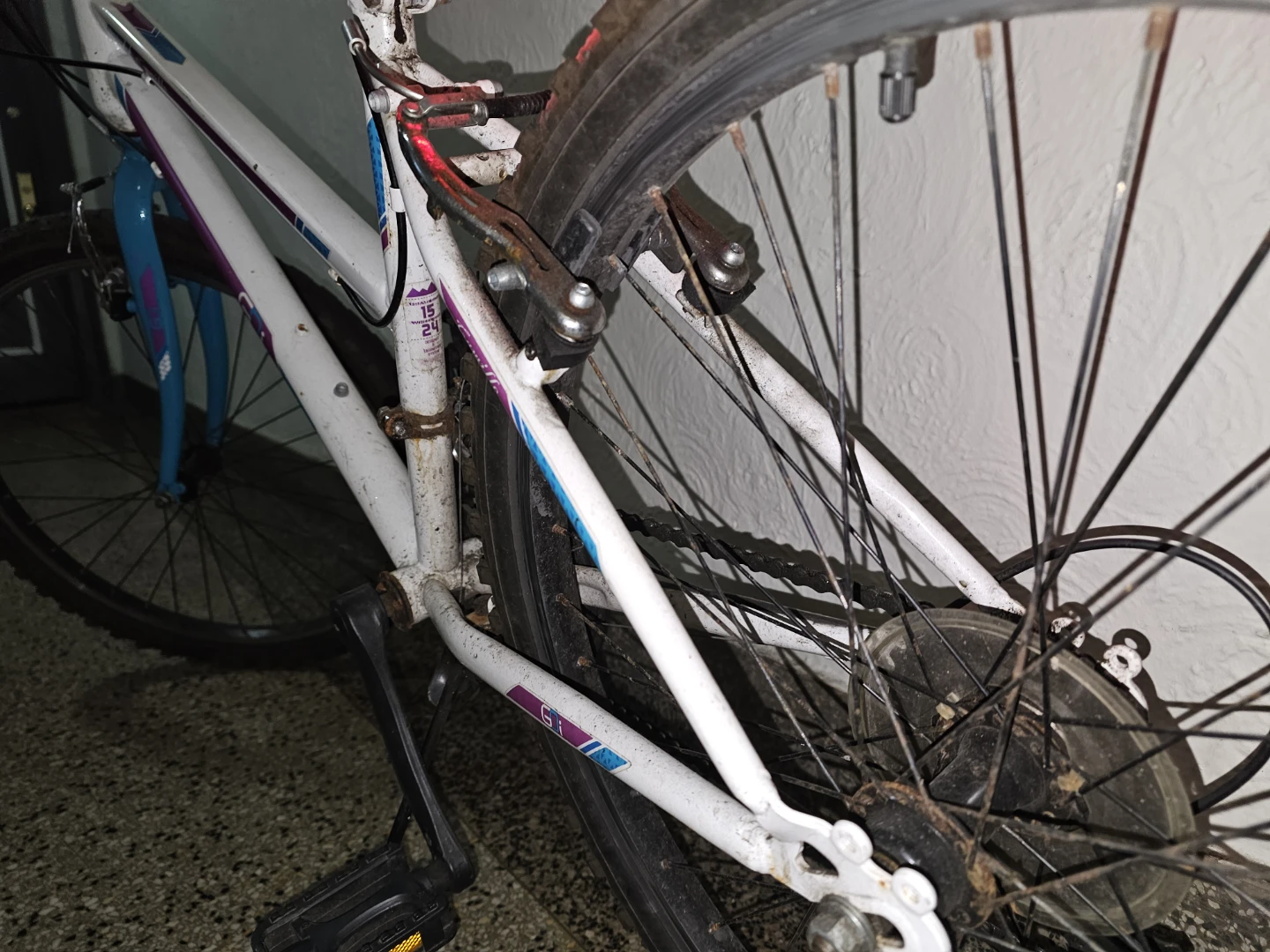 GT Camille Women's Mountain Bike - photo 4