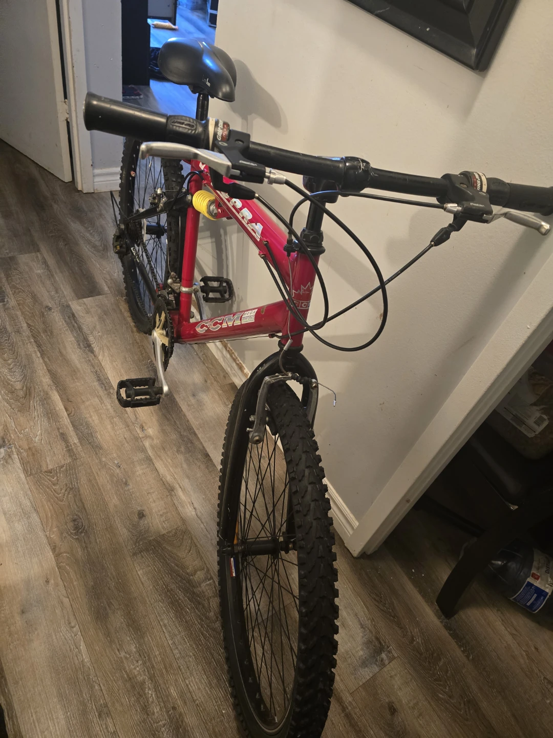 CCM Supra Mountain Bike - Red