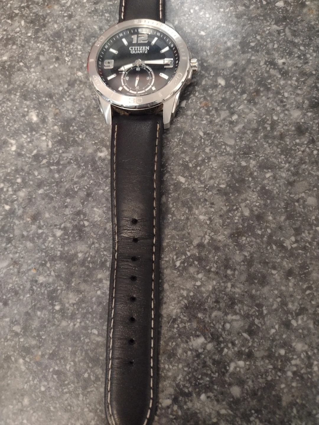 Citizen Quartz Watch - Black Leather Strap - photo 5
