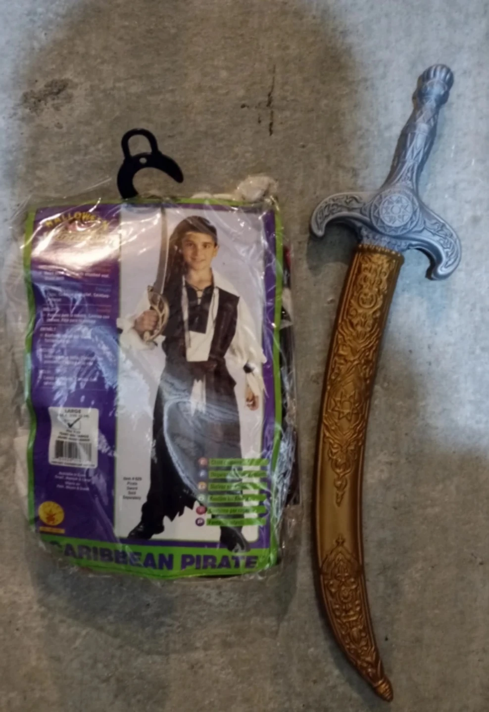 Caribbean Pirate Costume with Sword