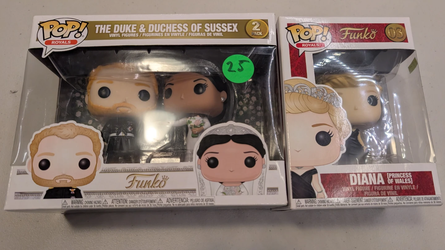 Funko Pop! Royals The Duke & Duchess of Sussex 2-Pack & Diana