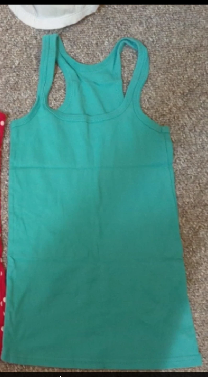 4 Women's Tank Tops - photo 2