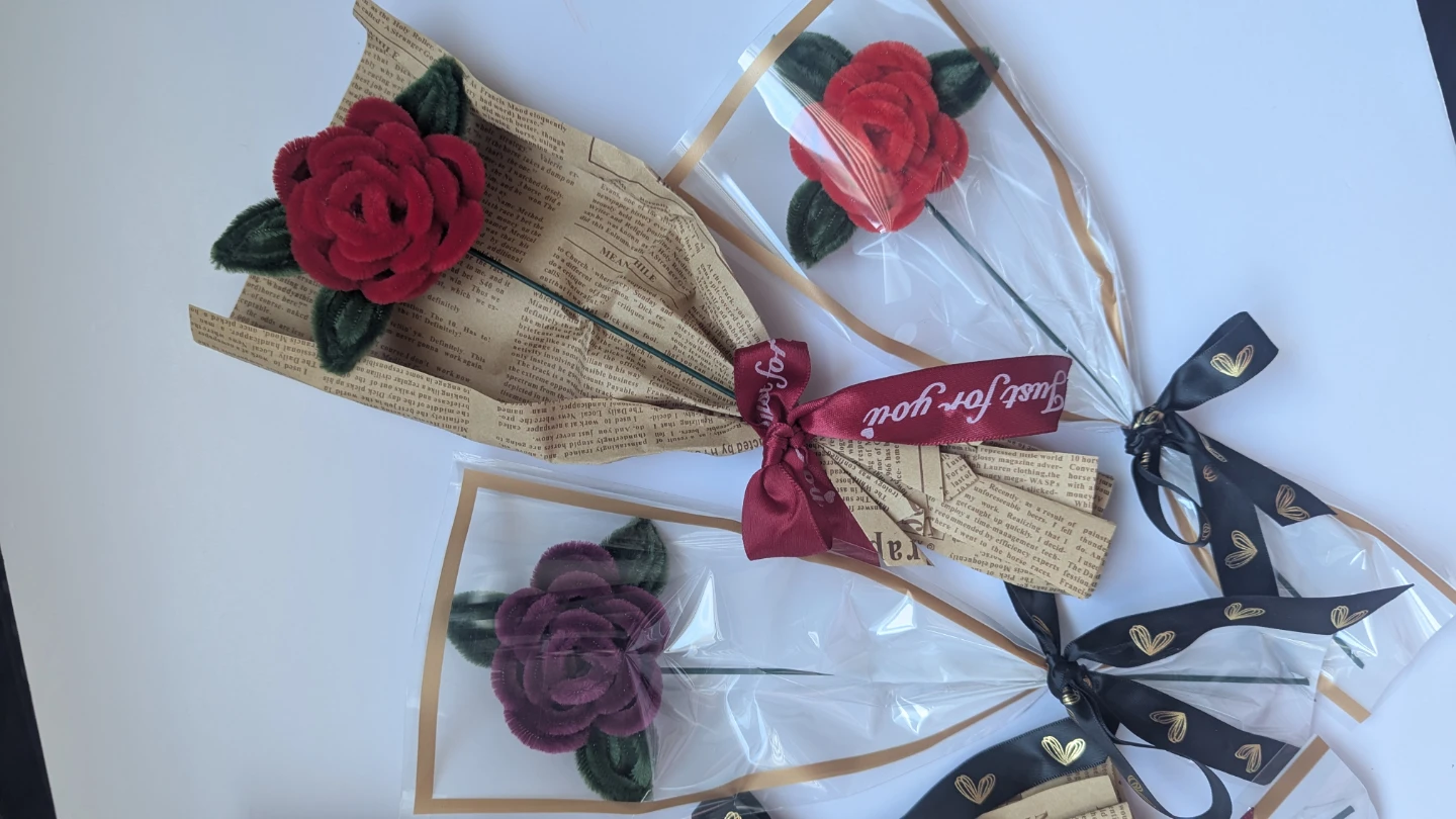 Pipe cleaner roses - photo 2