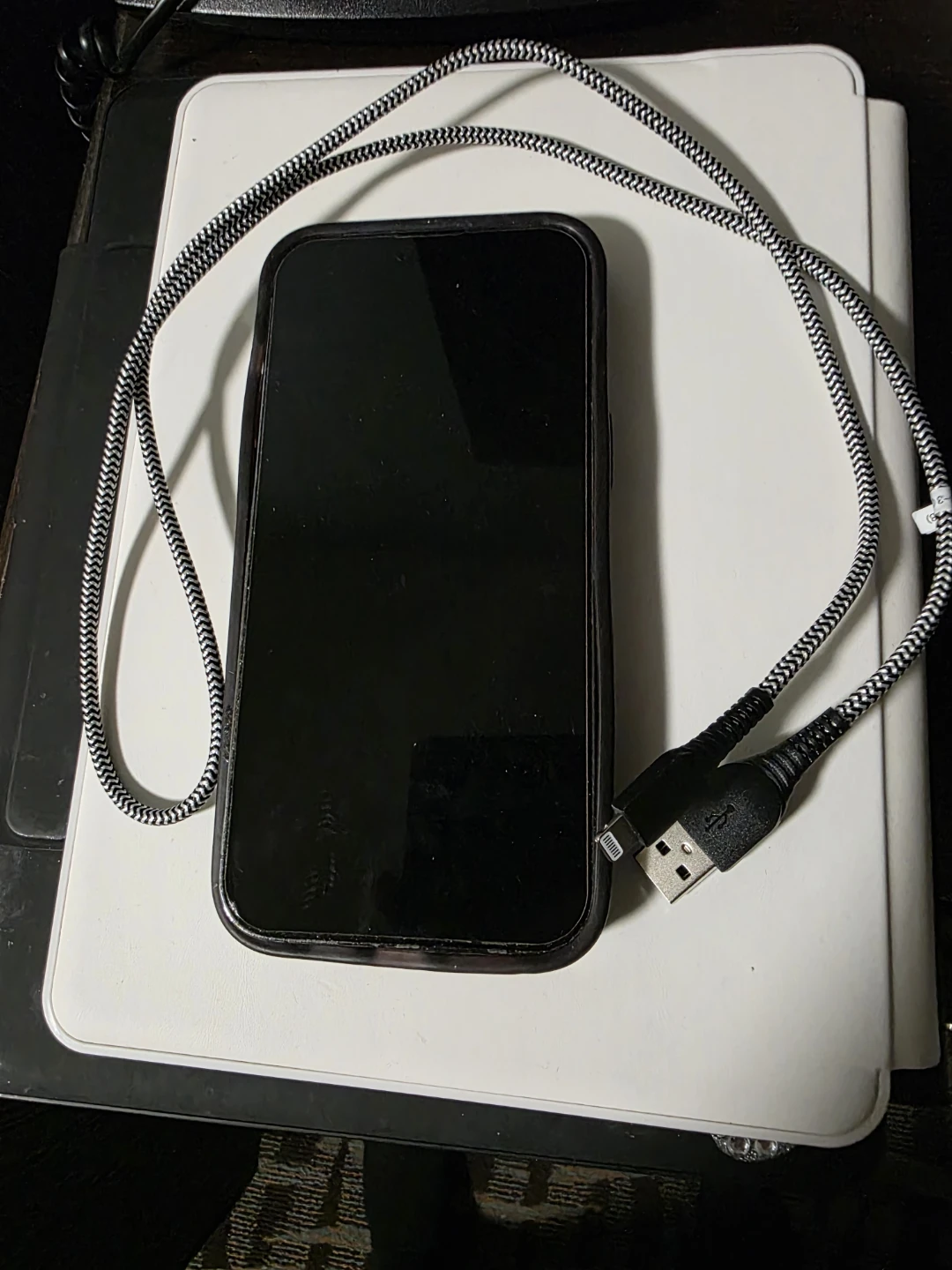 iPhone 14 Pro Max - photo 2
