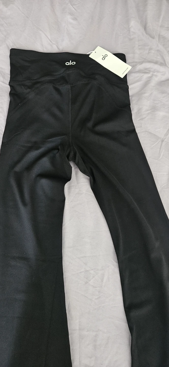 Alo Yoga Black Flare Leggings - photo 2