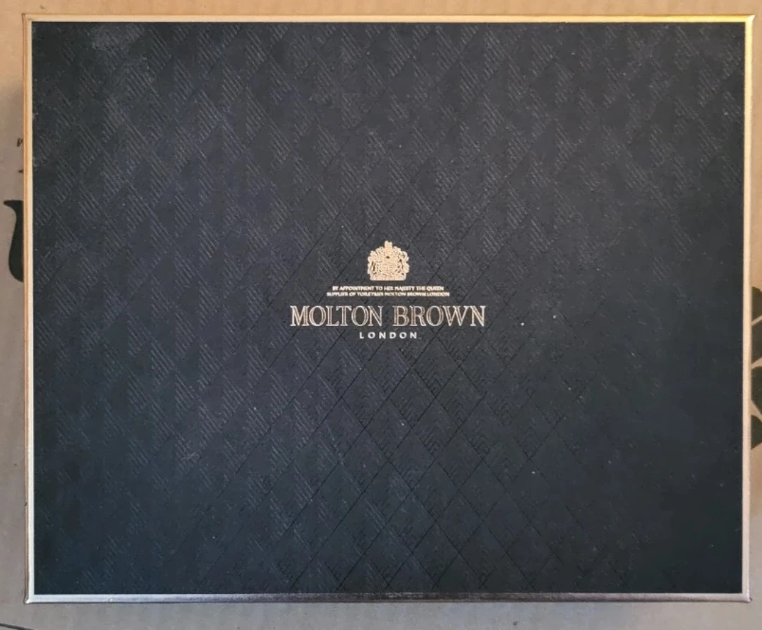 New Boxed Molton Brown Hand Cream Trio - photo 5