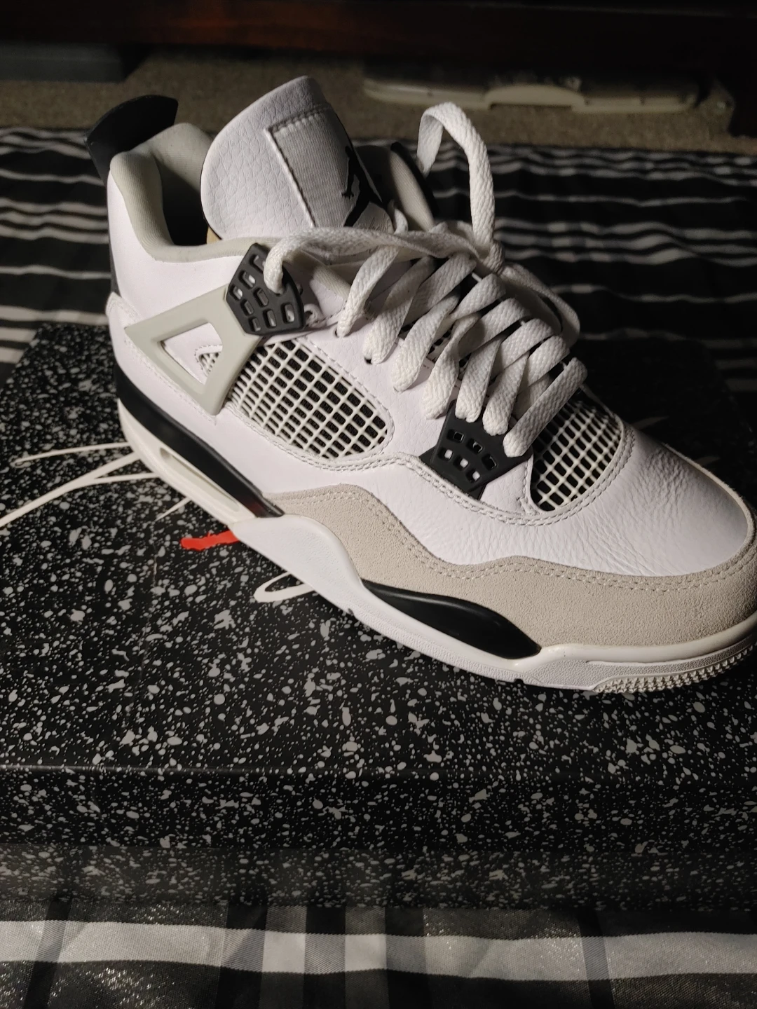 Air Jordan 4