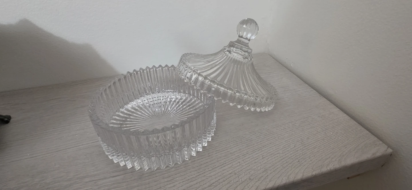 💥Moving Sale💥Clear Glass Candy Dish with Lid - photo 2