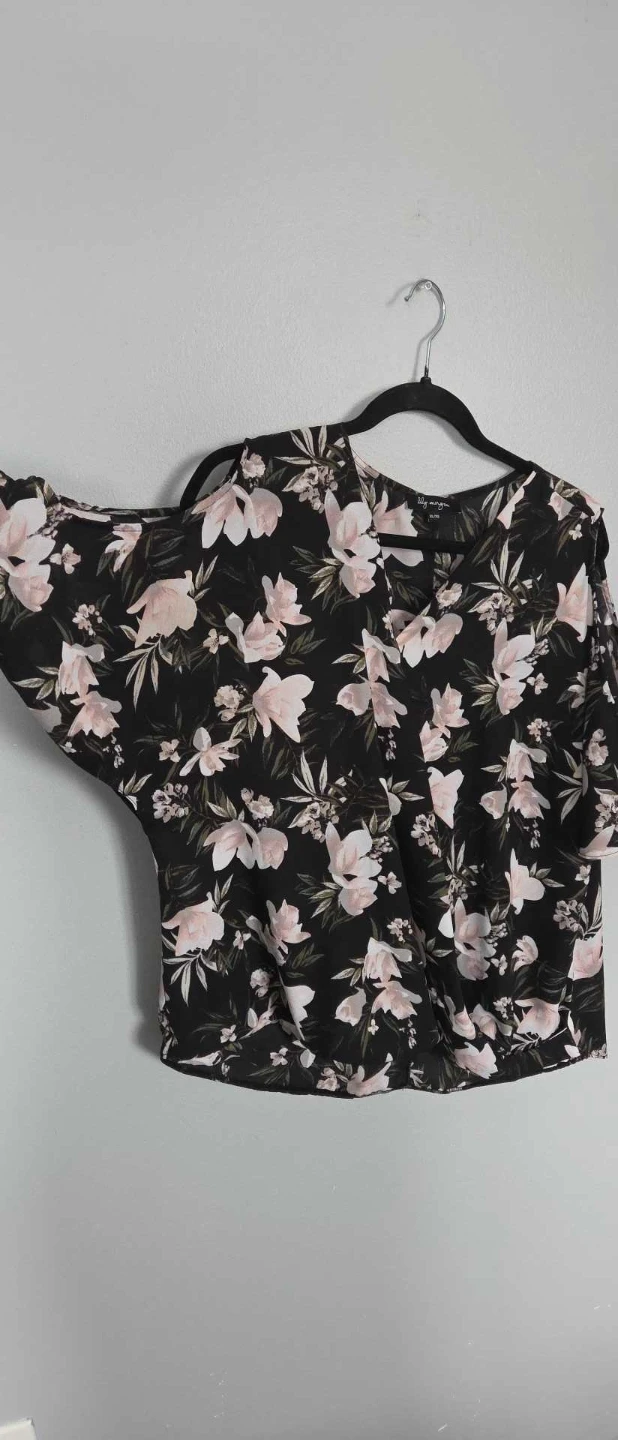 3 TOPS XL Women's Floral Print Top - photo 2