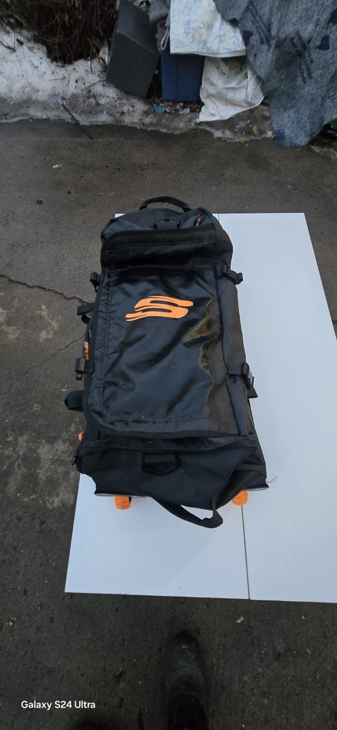 Skechers Rolling Duffel Bag with Backpack Straps