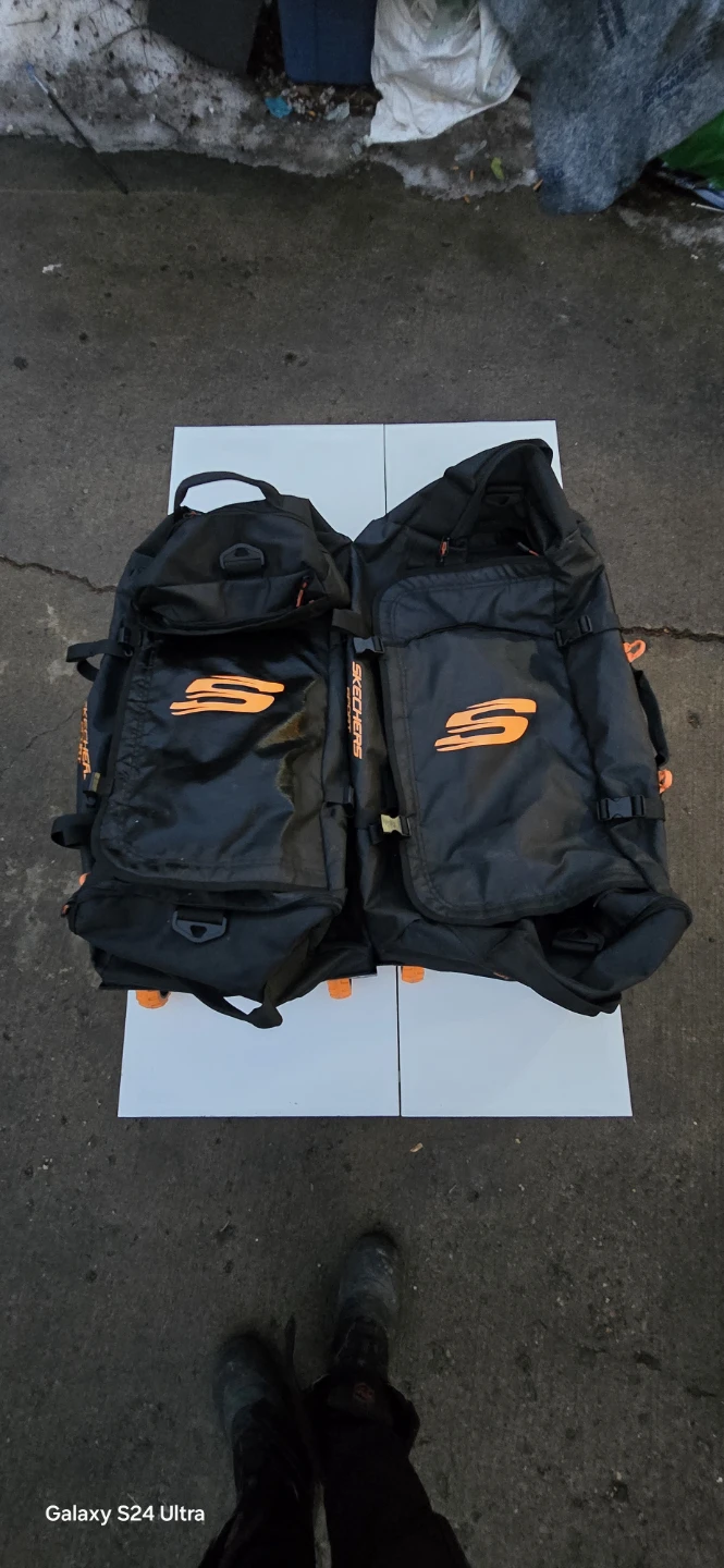 Skechers Rolling Duffel Bag with Backpack Straps - photo 3