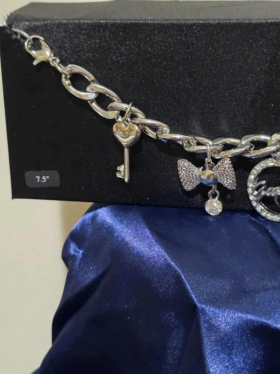 Guess Charm Bracelet Silver Tone 7.5" - photo 5