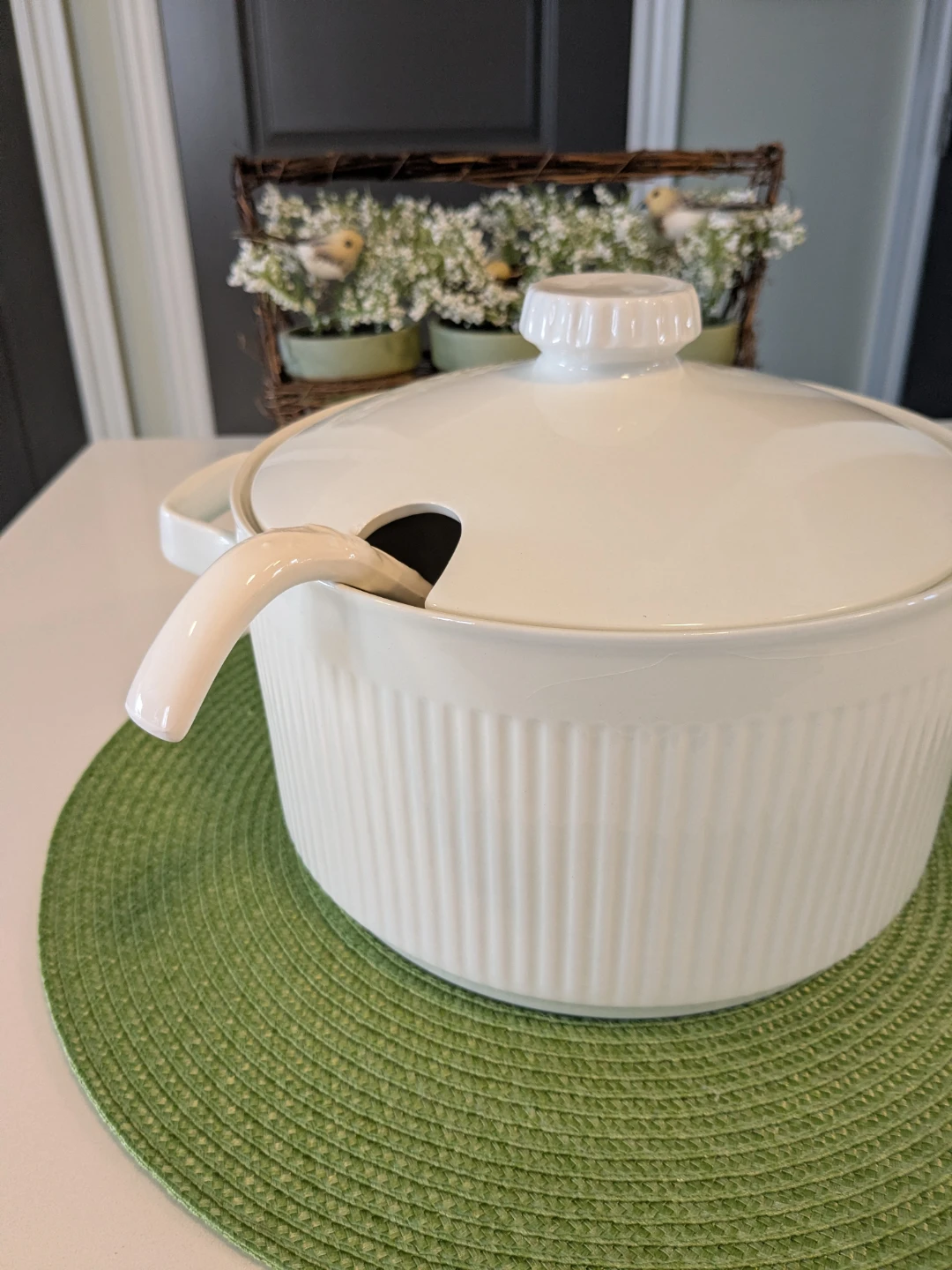 Johnson Brothers Soup Tureen with Ladle - photo 2