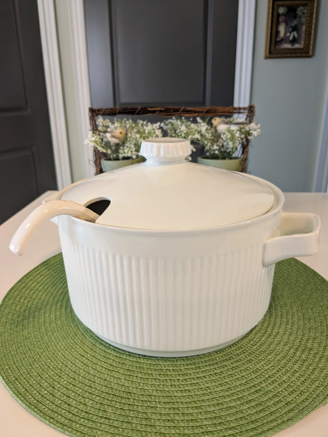 Johnson Brothers Soup Tureen with Ladle - photo 3