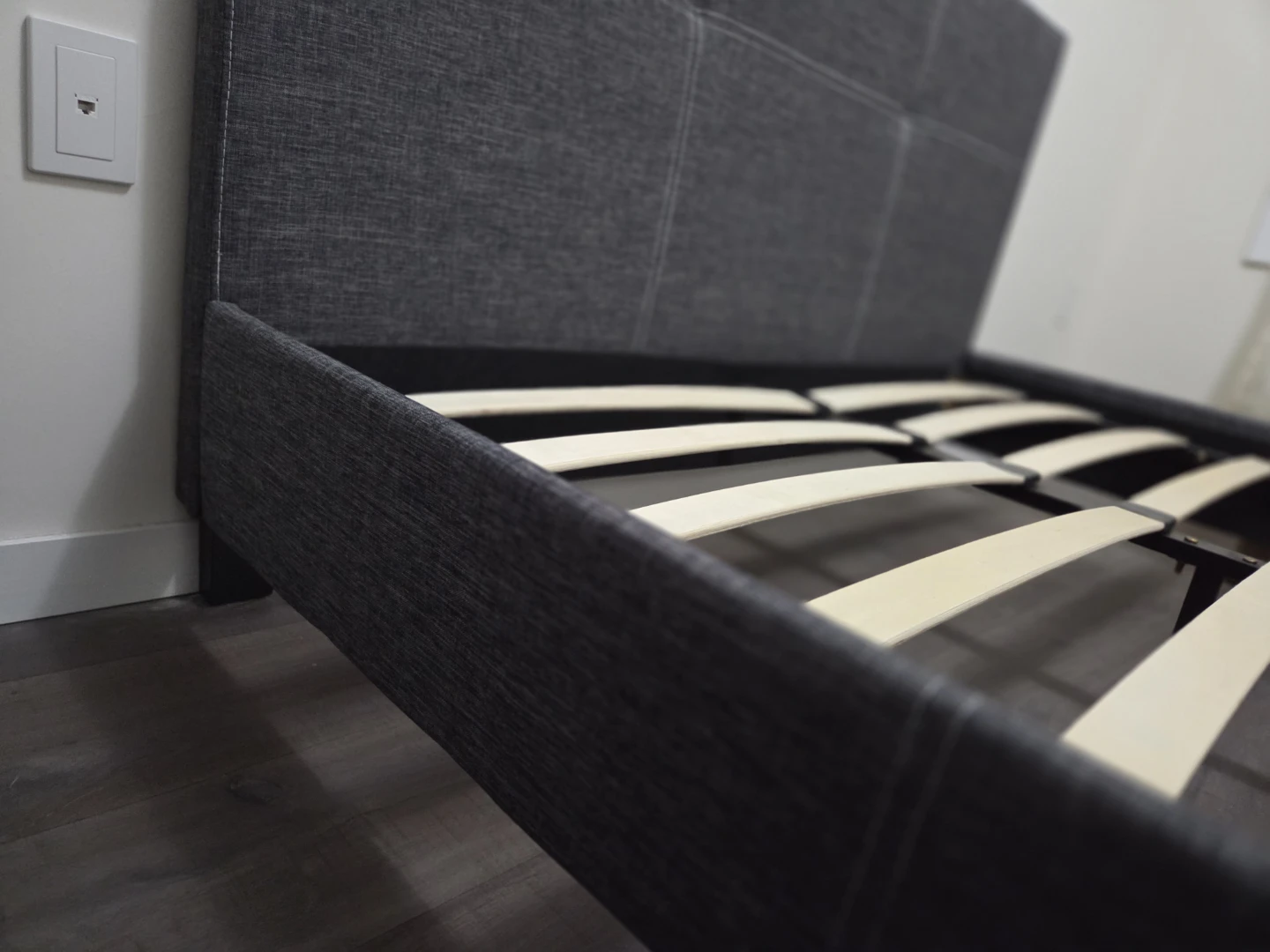 Queen Size Bed Frame - photo 4