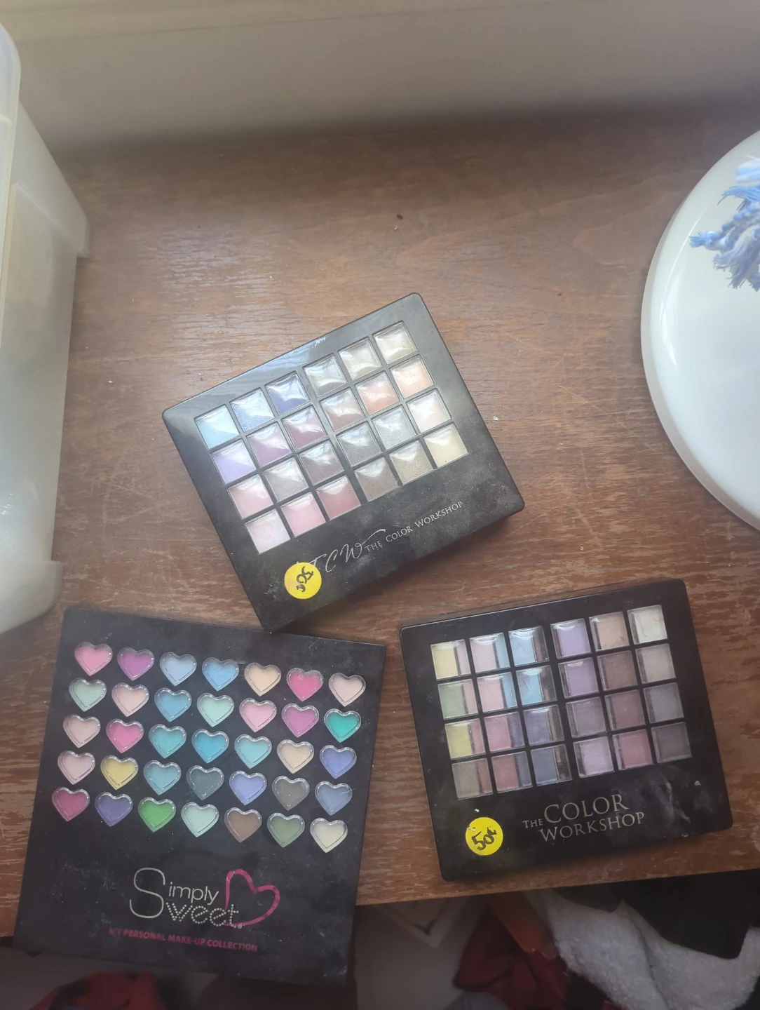 Old Makeup Kits – Free / Cheap