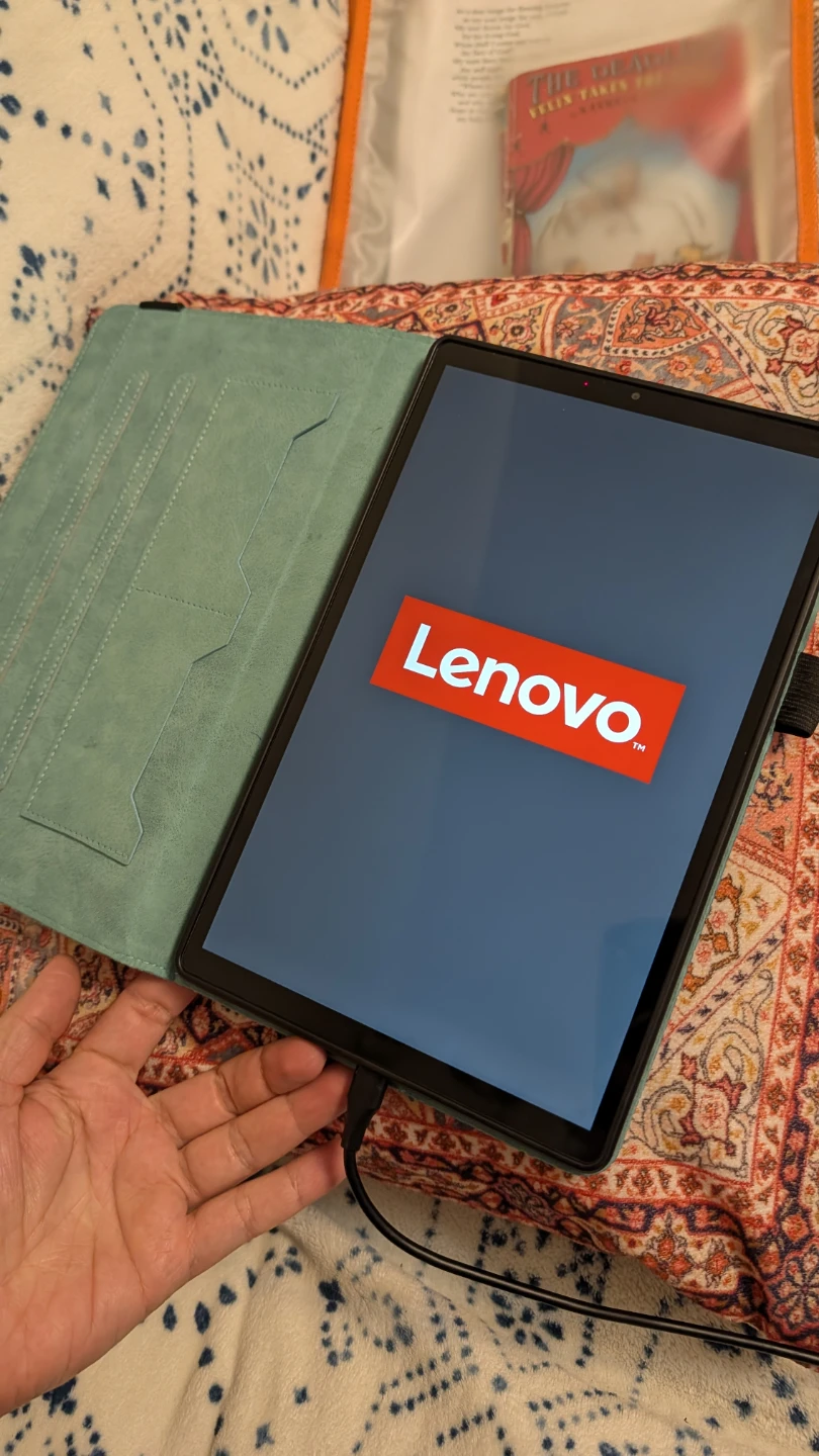 Lenovo Tablet with Case. Model: Lenovo TB-X606F