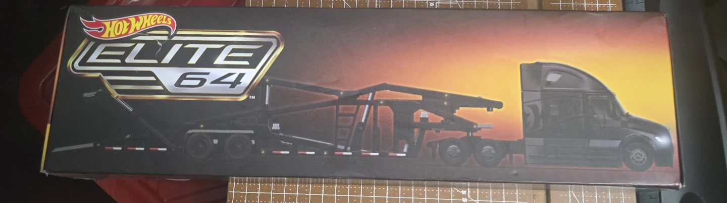 Hot Wheels Elite 64 Car Hauler Truck