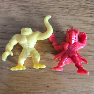 Vintage 2000 Mattel M.U.S.CL.E. Action Figures - set of 21